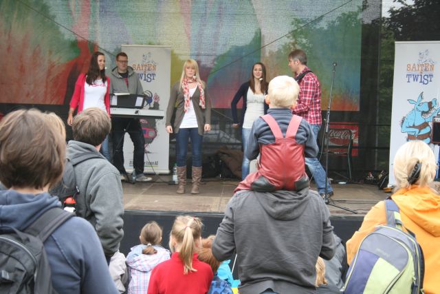 gal/2011/2011 Gruga - Tag des Kindes/2011 Saitentwist Gruga Tag des Kindes 31.07 003.JPG